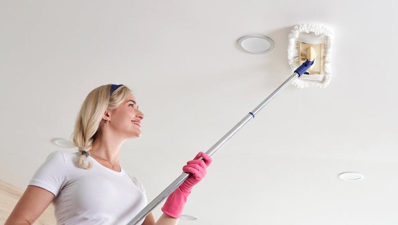 Sufit przed malowaniem: Jak i czym go umyć? Praktyczny poradnik dla każdegoDIY