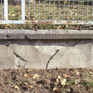 Sekrety skutecznej renowacji: jak odnowić stary murek betonowy?