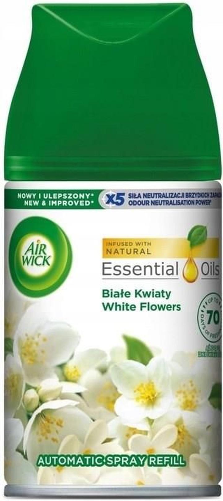 Białe kwiaty cięte