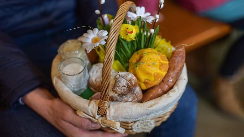 Koszyczek wielkanocny co włożyć