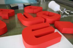 Malowanie uli ze styroduru: kompleksowy poradnik, jak i czym osiągnąć najlepsze efekty