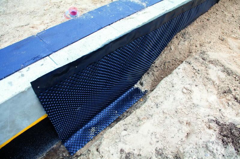 Konserwacja i pielęgnacja powłok na fundamentach