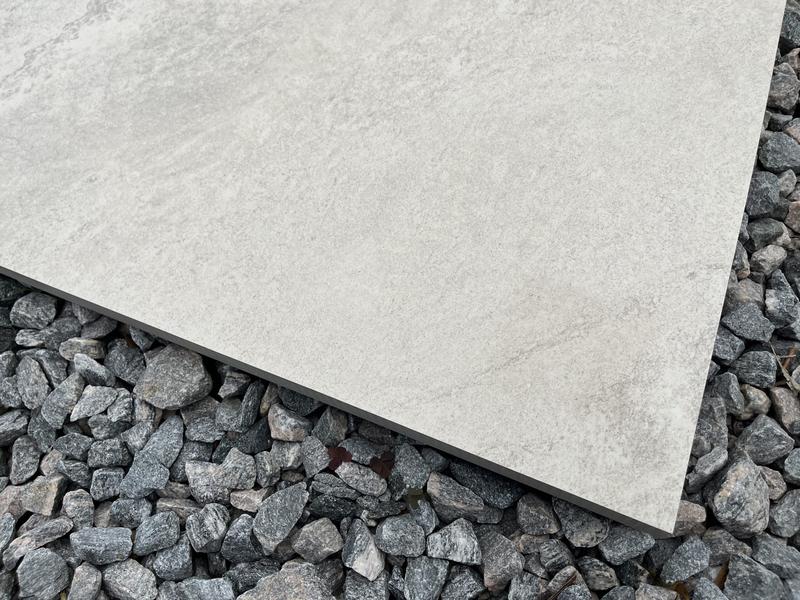 Przygotowanie podłoża pod płytki