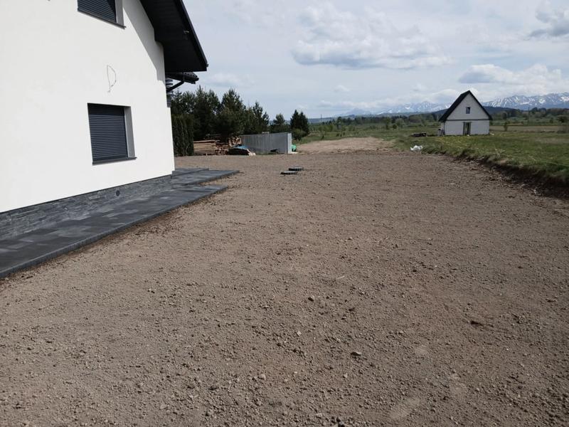 Przygotowanie gruntu pod murawę