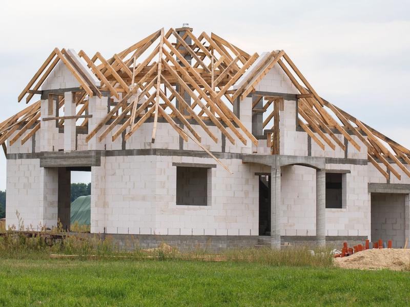 Zalety płaskiego dachu