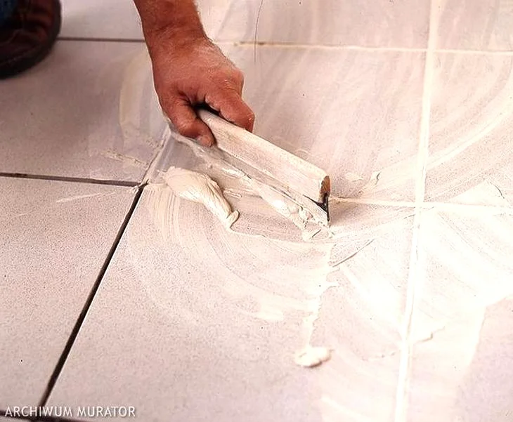 Jaką zaprawę wybrać do fugowania płytek klinkierowych? Praktyczne porady i wskazówki