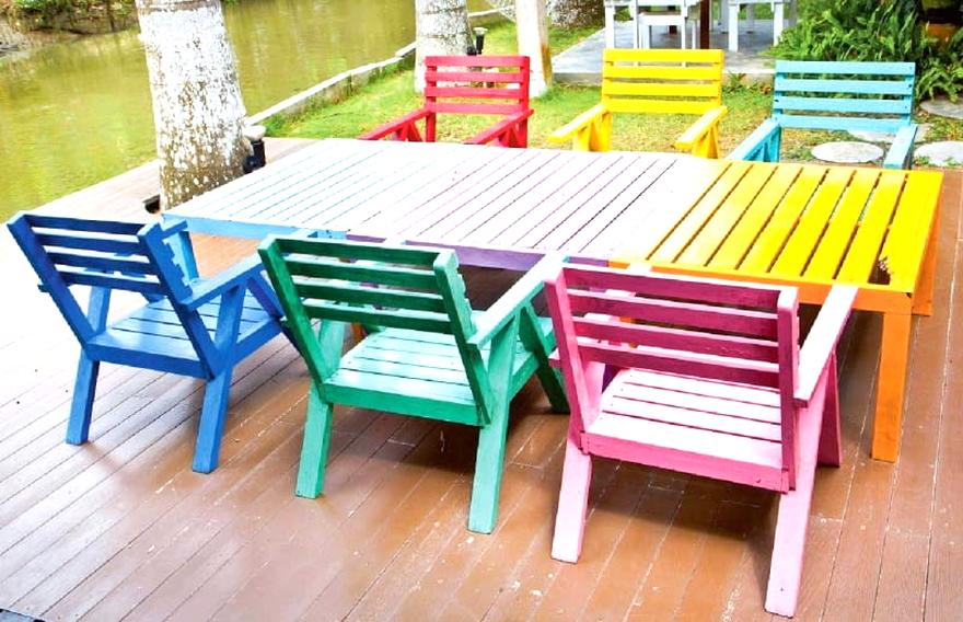 Farba do mebli ogrodowych