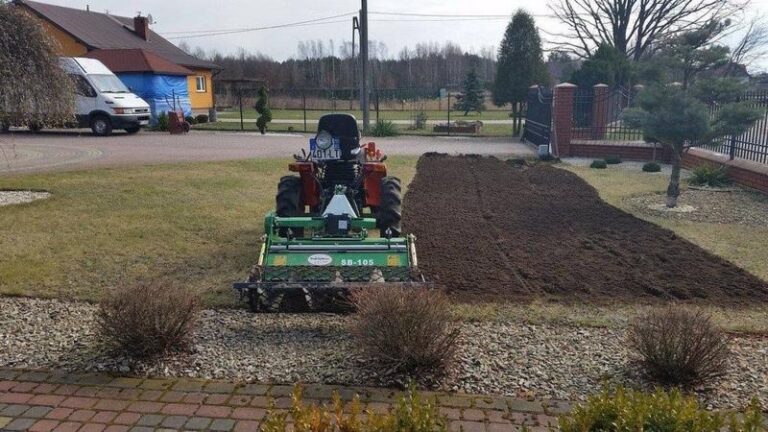Praktyczny poradnik: jak wyrównać trawnik pod basen krok po kroku